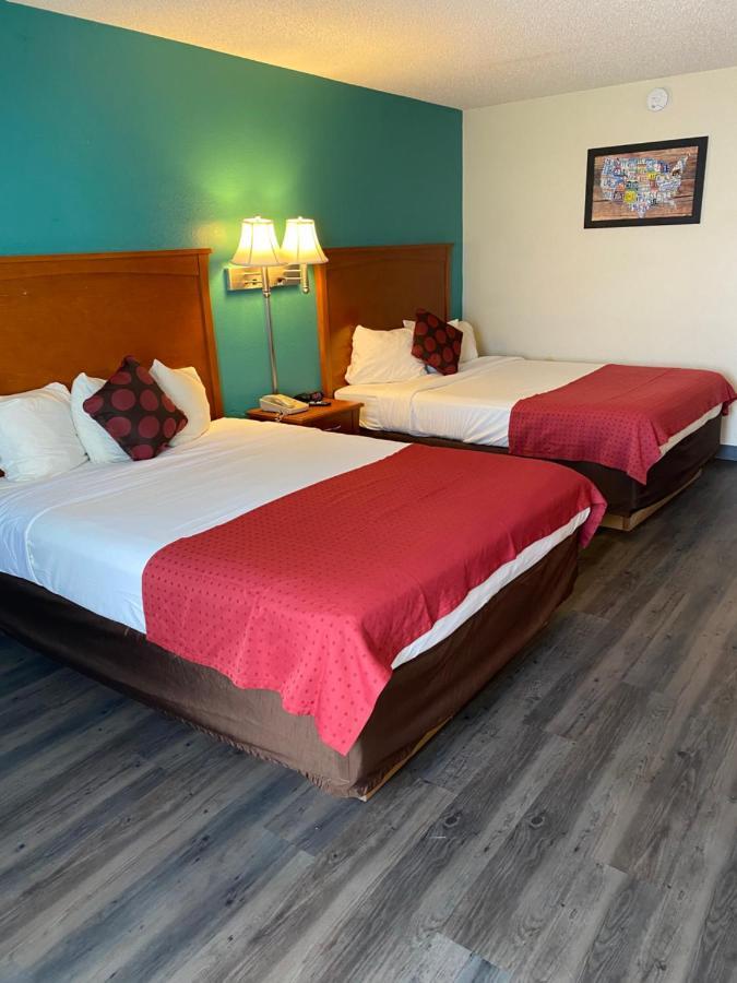 Americas Best Value Inn Salina Bagian luar foto