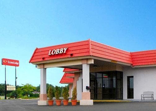 Americas Best Value Inn Salina Bagian luar foto