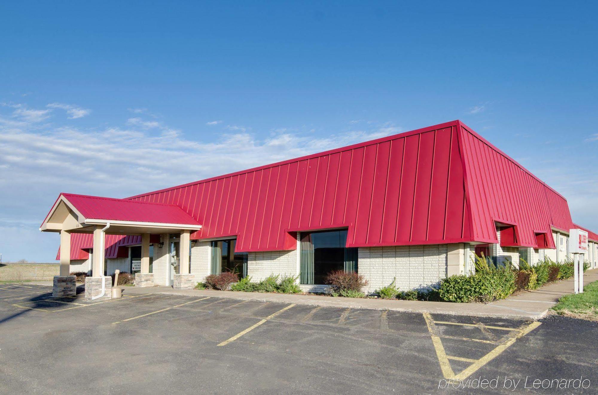 Americas Best Value Inn Salina Bagian luar foto