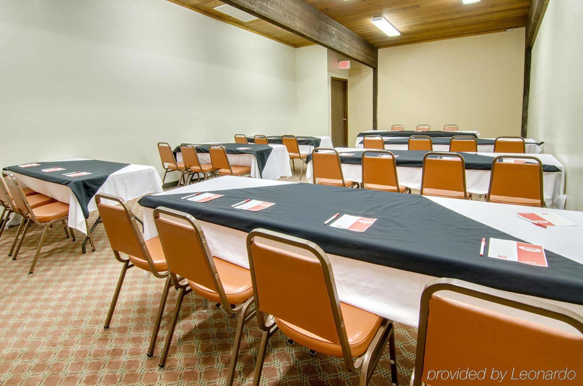 Americas Best Value Inn Salina Bagian luar foto