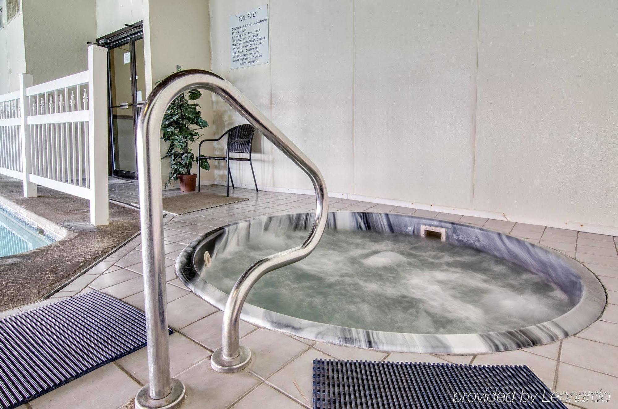 Americas Best Value Inn Salina Bagian luar foto
